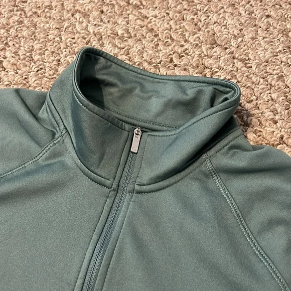 Women’s Green Adidas Golf 1/4 Quarter Zip - Picture 5 of 12